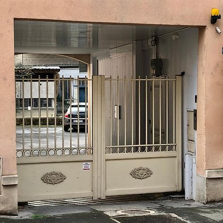 Logement Centre Ville D'Epernay Avec Parking Prive Extérieur photo