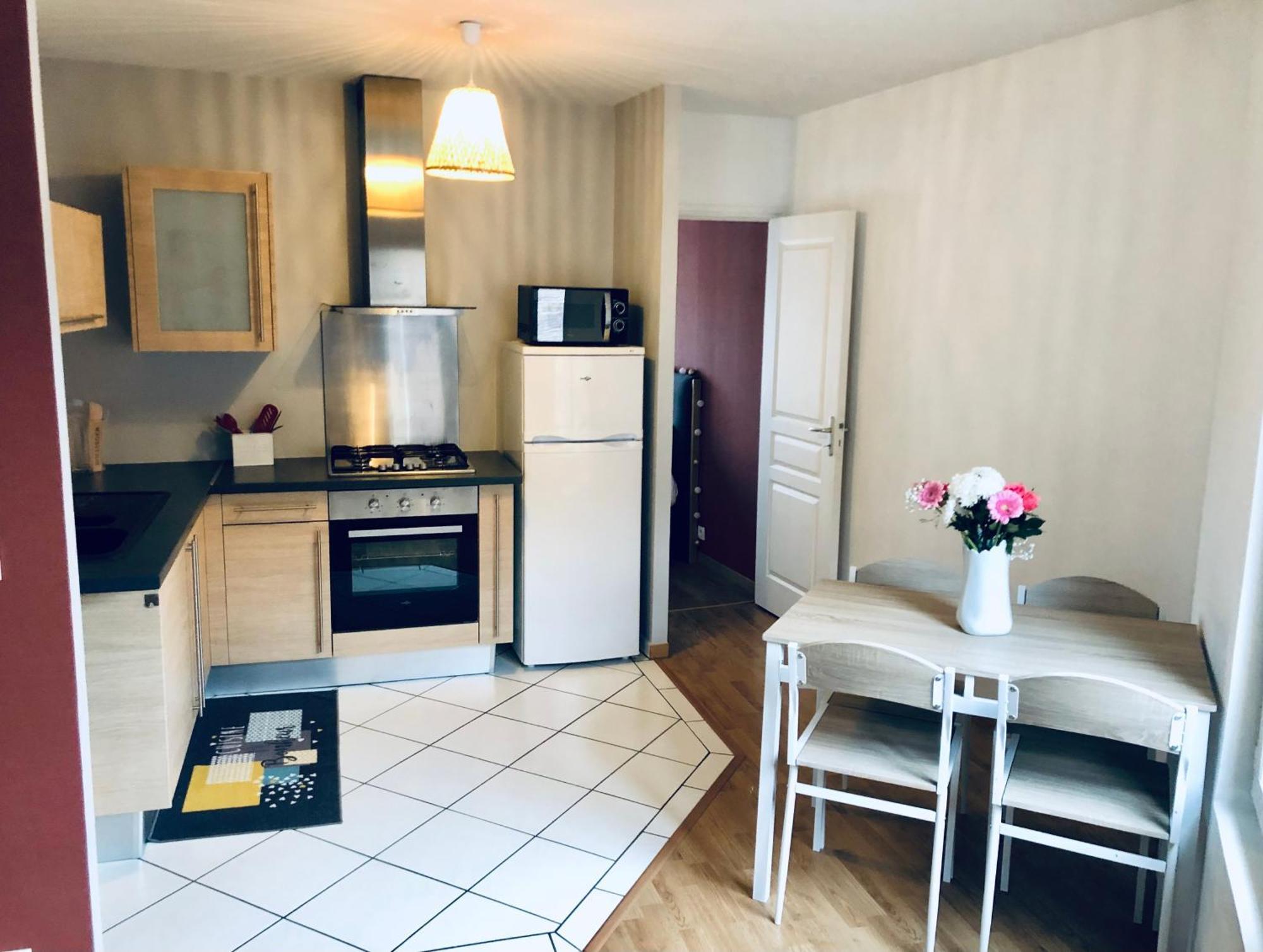 Logement Centre Ville D'Epernay Avec Parking Prive Extérieur photo